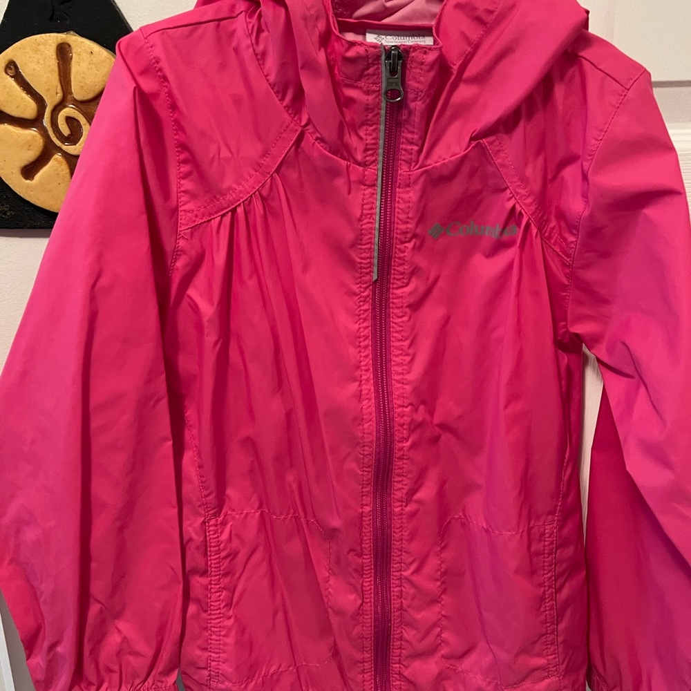 Girls Columbia windbreaker/ summer raincoat.